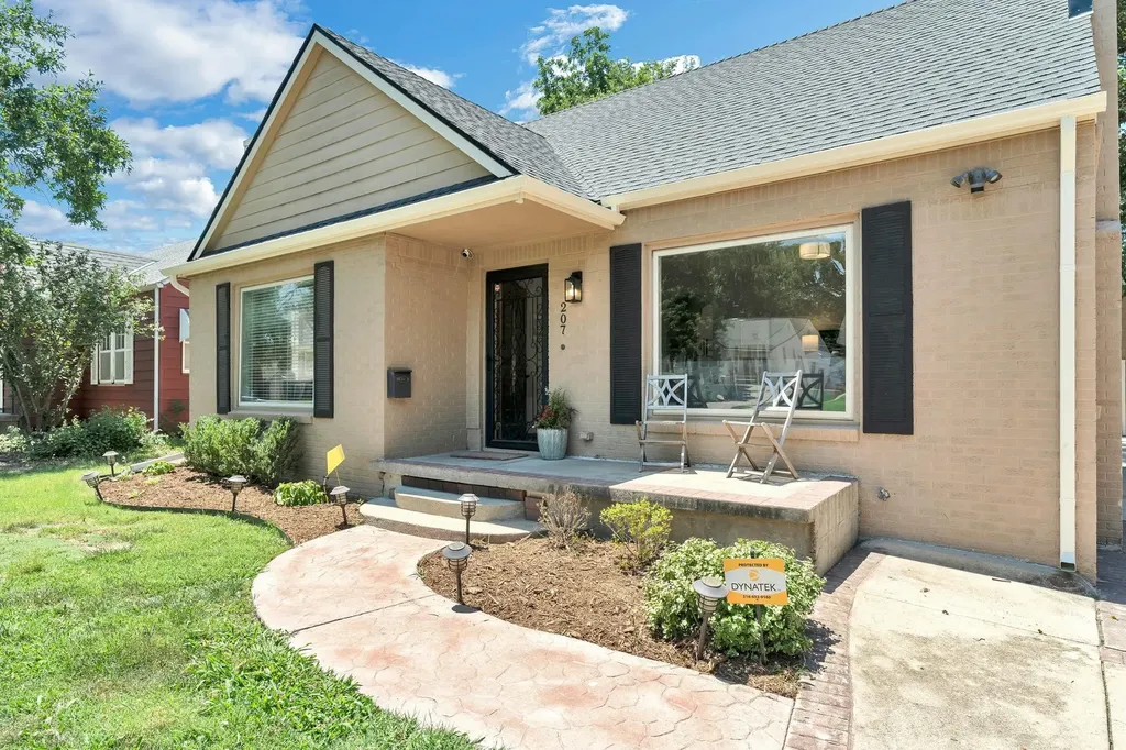 207 S Battin Street Wichita KS 67218