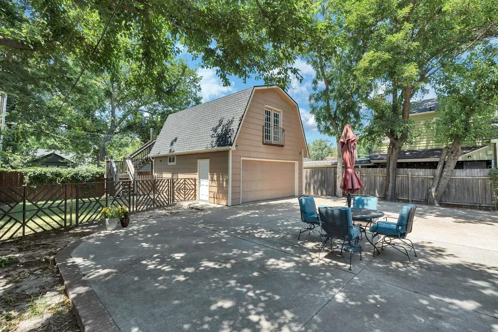 207 S Battin Street Wichita KS 67218