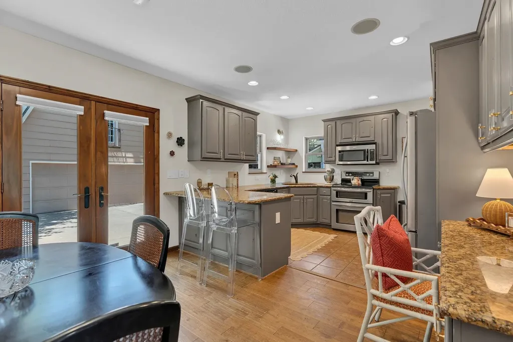 207 S Battin Street Wichita KS 67218
