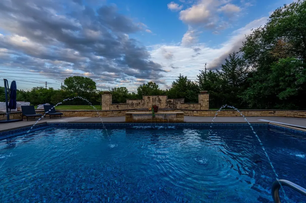 2918 N Fossil Rim Street Wichita KS 67205