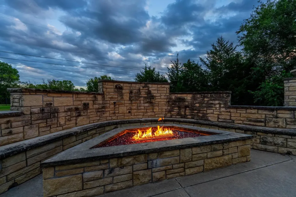 2918 N Fossil Rim Street Wichita KS 67205