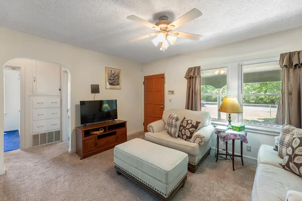 5030 N Seneca Wichita KS 67204