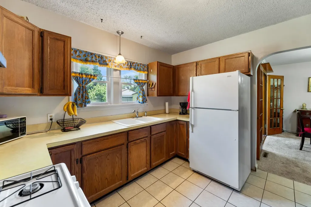 5030 N Seneca Wichita KS 67204