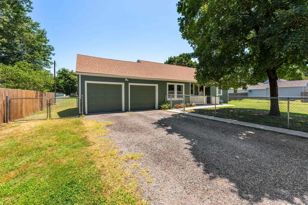 5030 N Seneca Wichita KS 67204