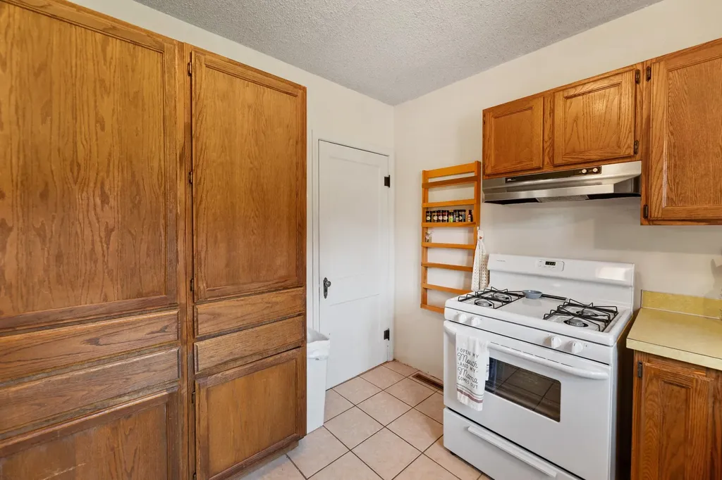 5030 N Seneca Wichita KS 67204