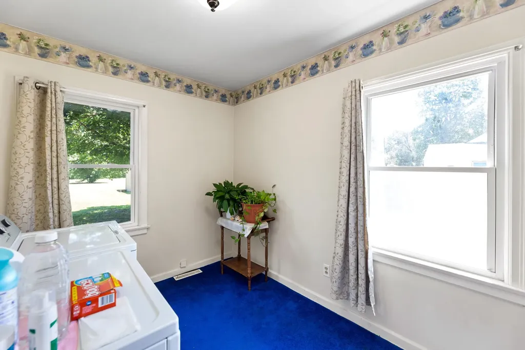 5030 N Seneca Wichita KS 67204