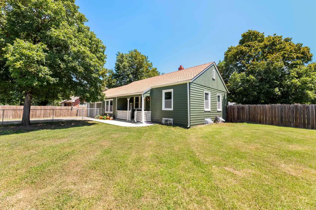 5030 N Seneca Wichita KS 67204