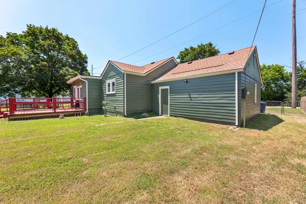 5030 N Seneca Wichita KS 67204