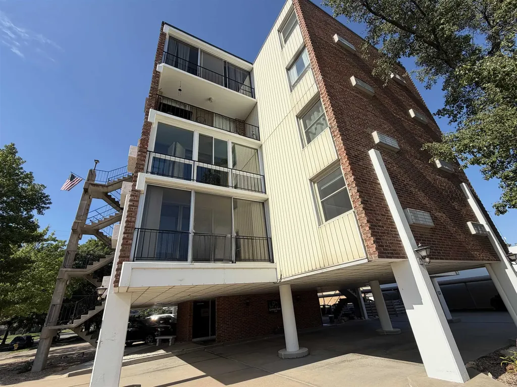 330 W Central Avenue El Dorado KS 67042