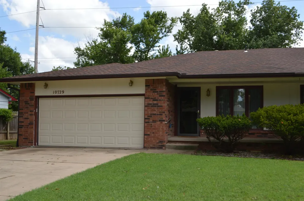 10729 W Nantucket Wichita KS 67212