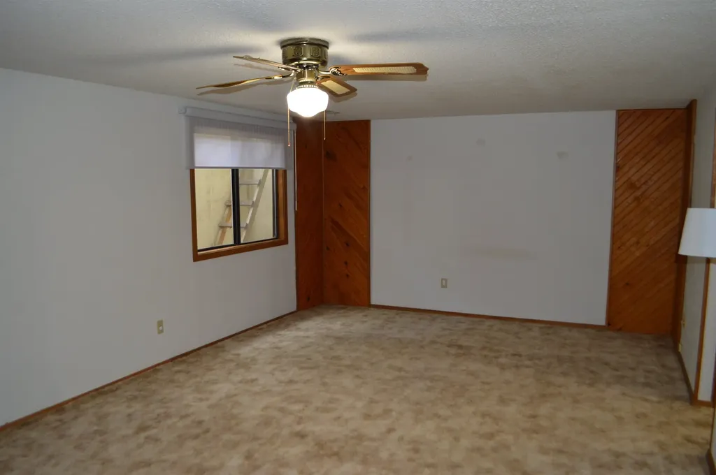 10729 W Nantucket Wichita KS 67212