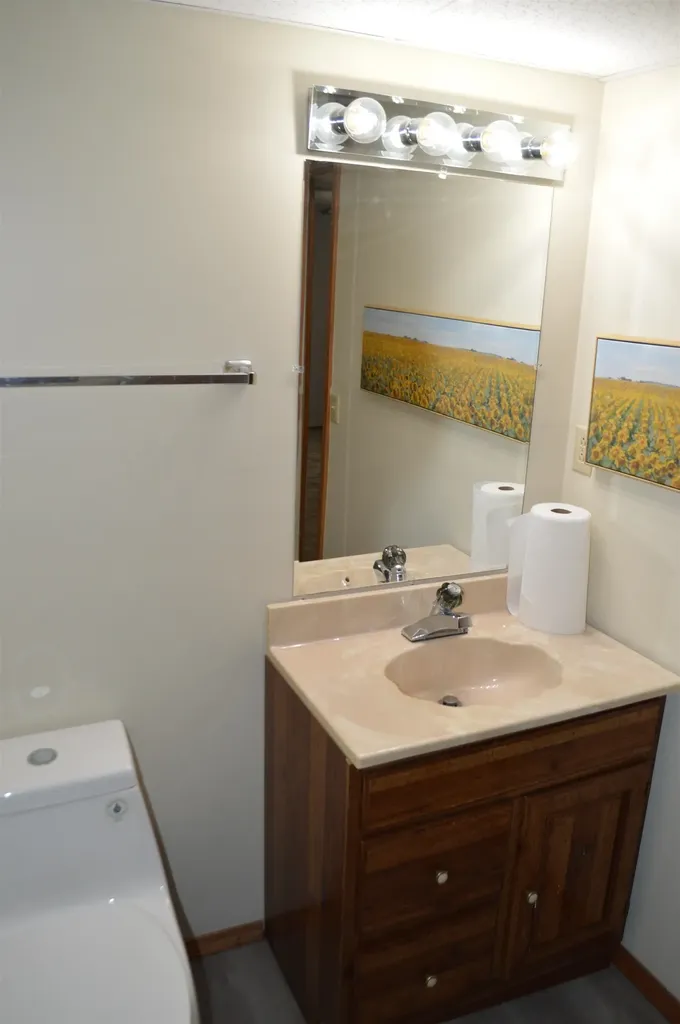 10729 W Nantucket Wichita KS 67212