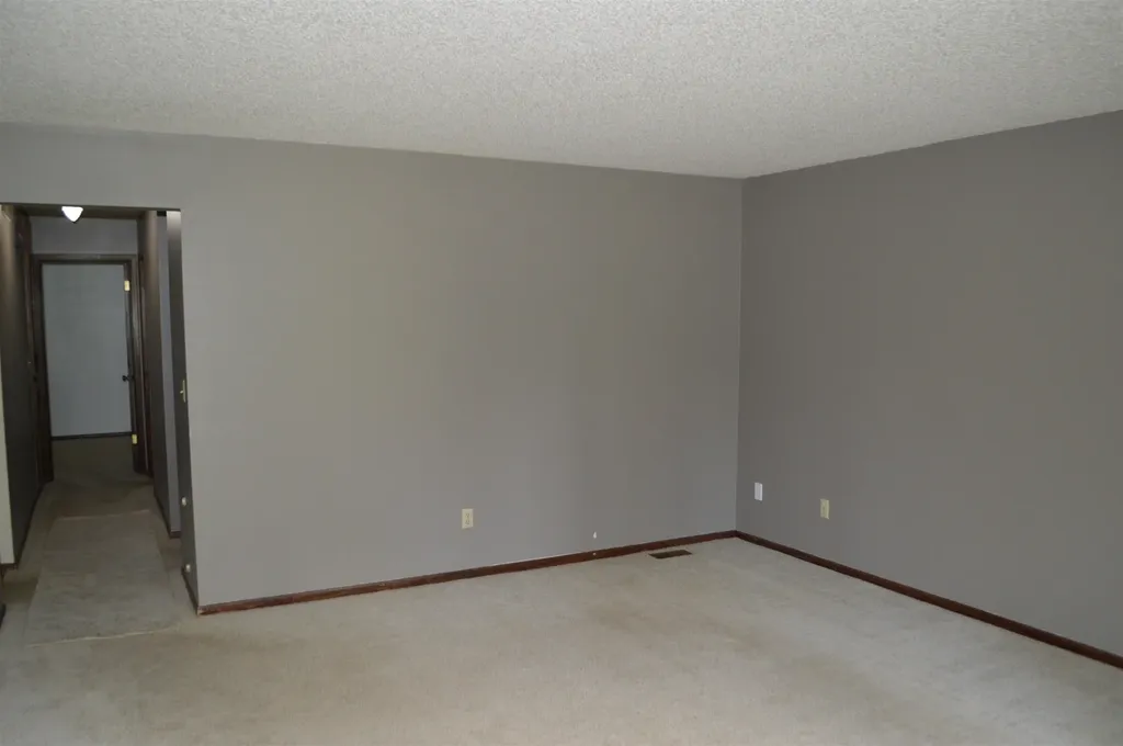 10729 W Nantucket Wichita KS 67212