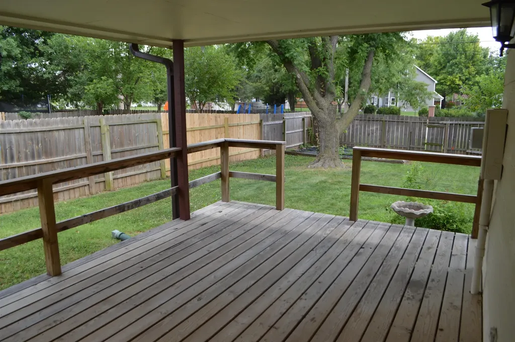 10729 W Nantucket Wichita KS 67212