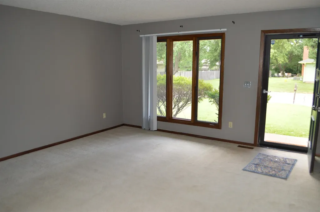 10729 W Nantucket Wichita KS 67212