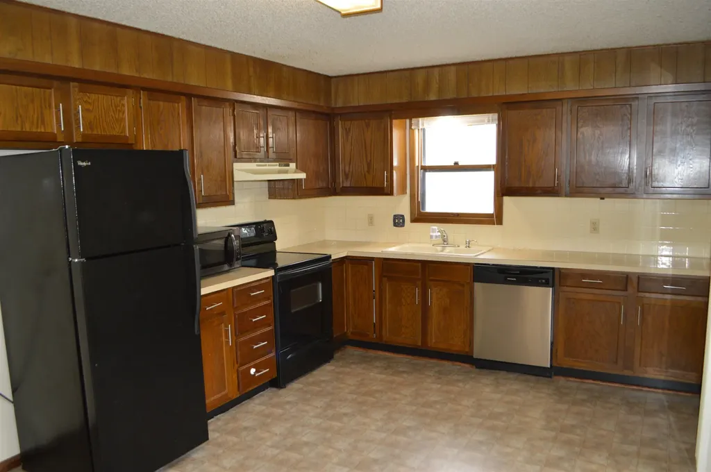 10729 W Nantucket Wichita KS 67212