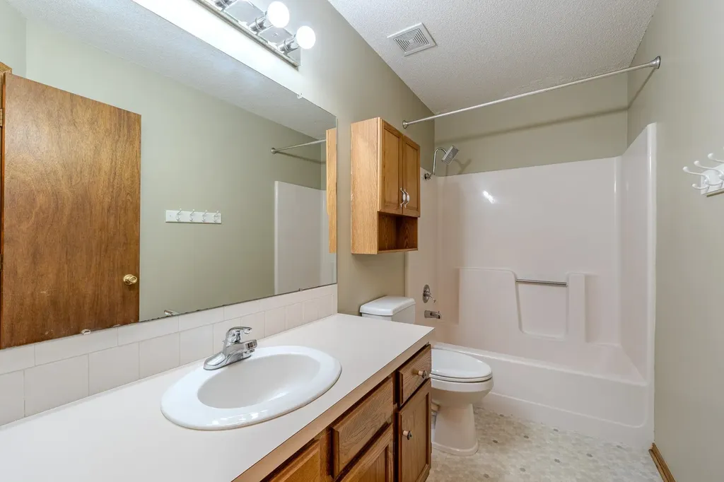 6514 E 39th Court N Wichita KS 67226