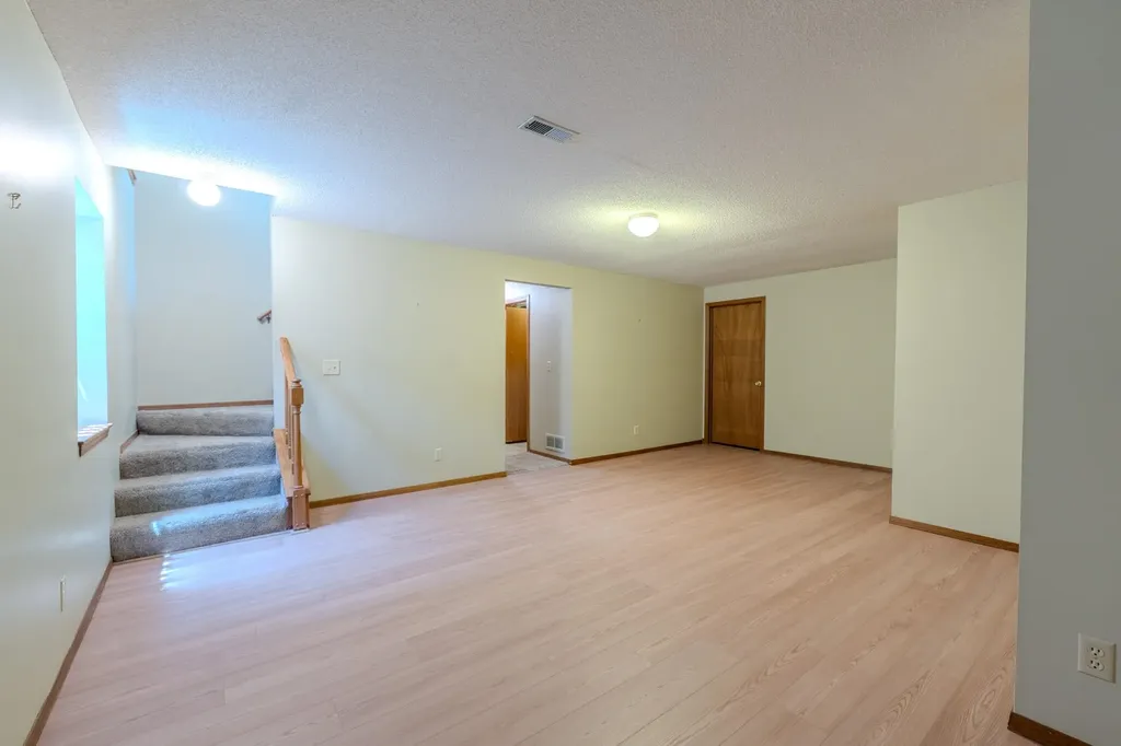 6514 E 39th Court N Wichita KS 67226