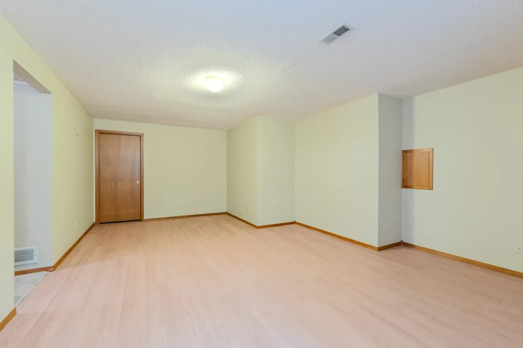 6514 E 39th Court N Wichita KS 67226