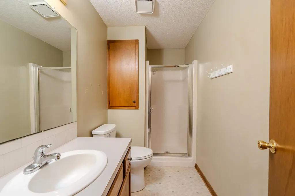 6514 E 39th Court N Wichita KS 67226