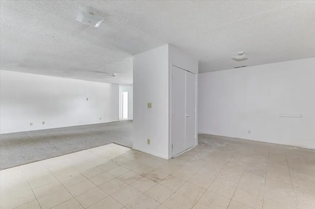 7028 W Frazier Wichita KS 67212