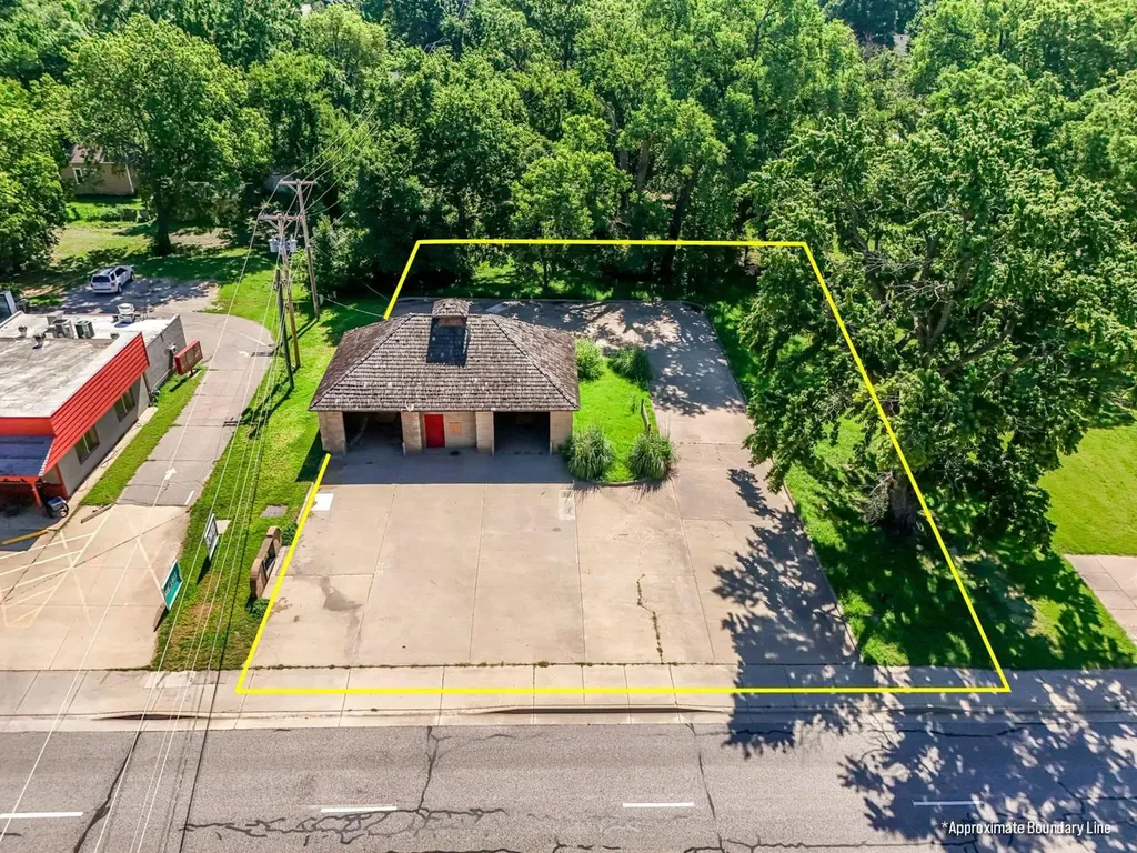 220 N 2nd Mulvane KS 67110