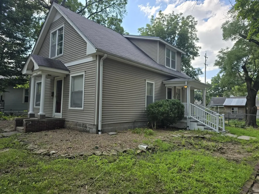 1201 E 11th Winfield KS 67156