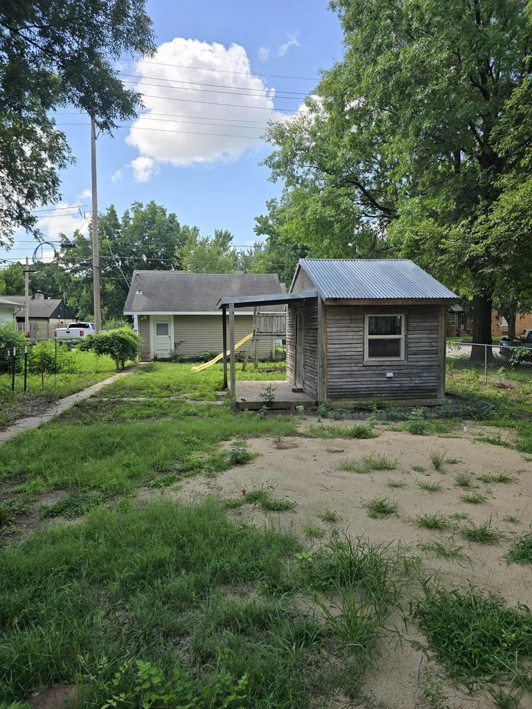 1201 E 11th Winfield KS 67156
