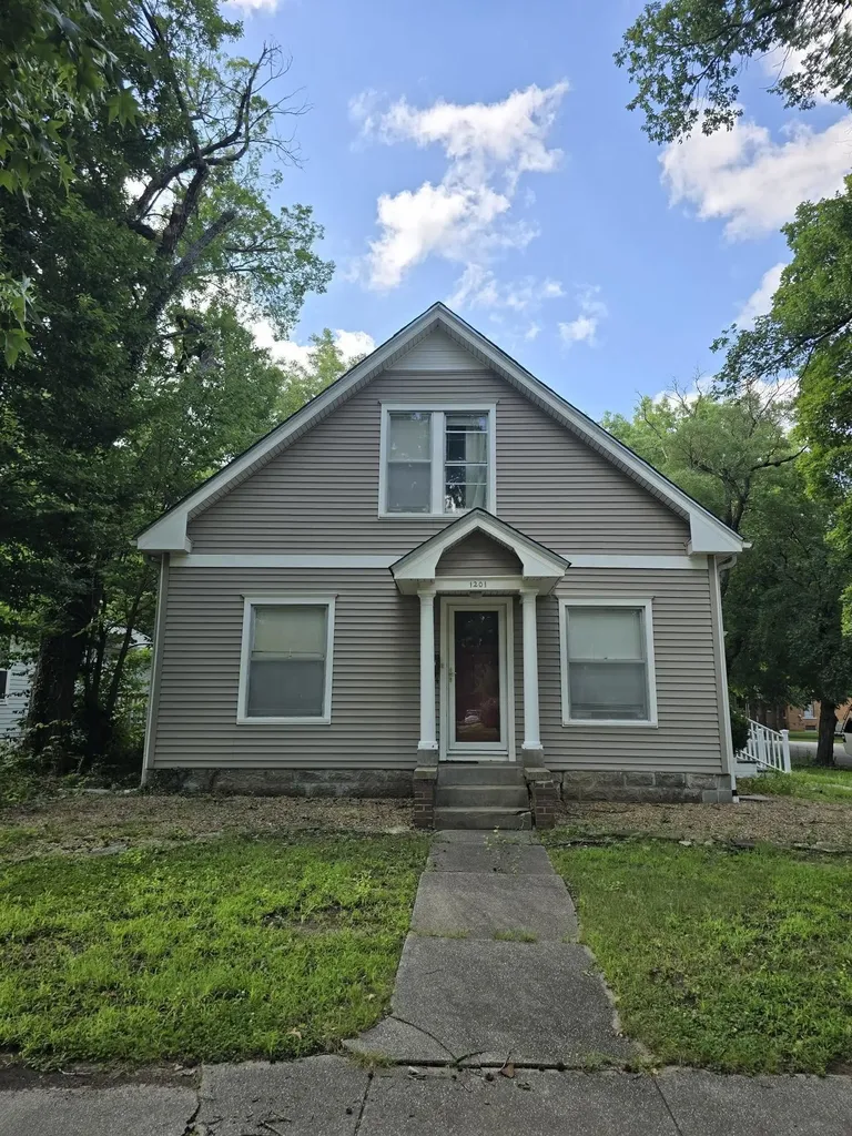 1201 E 11th Winfield KS 67156