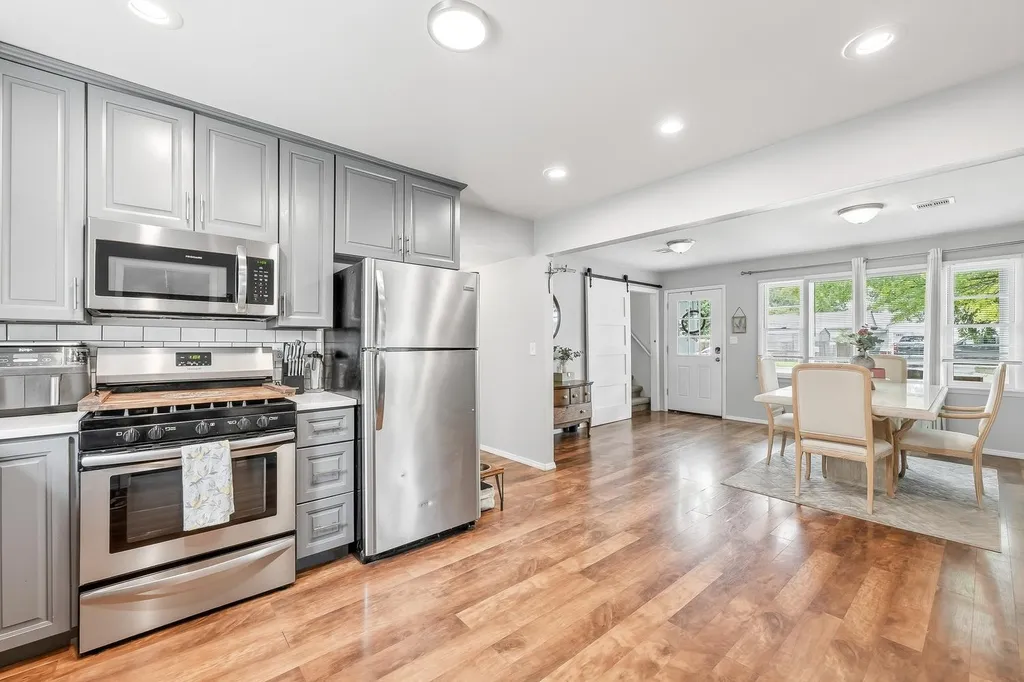 170 N Doris Wichita KS 67212
