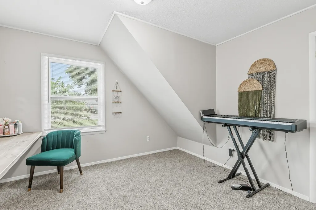170 N Doris Wichita KS 67212