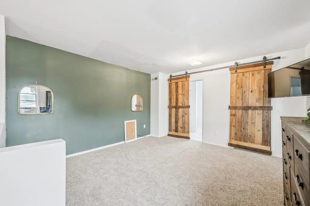 170 N Doris Wichita KS 67212