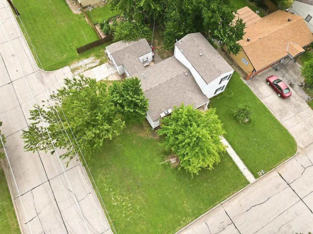 170 N Doris Wichita KS 67212