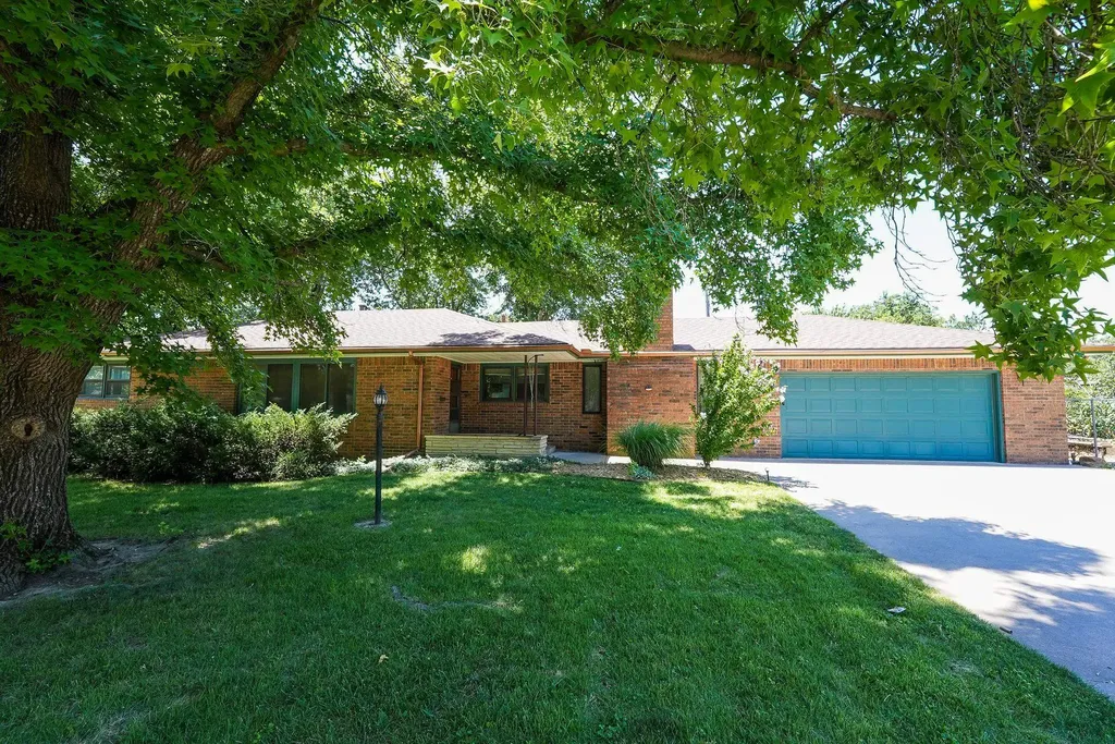 1025 S High Street El Dorado KS 67042