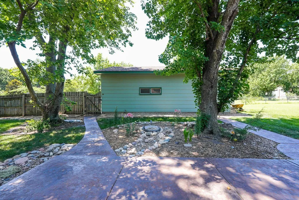 1025 S High Street El Dorado KS 67042