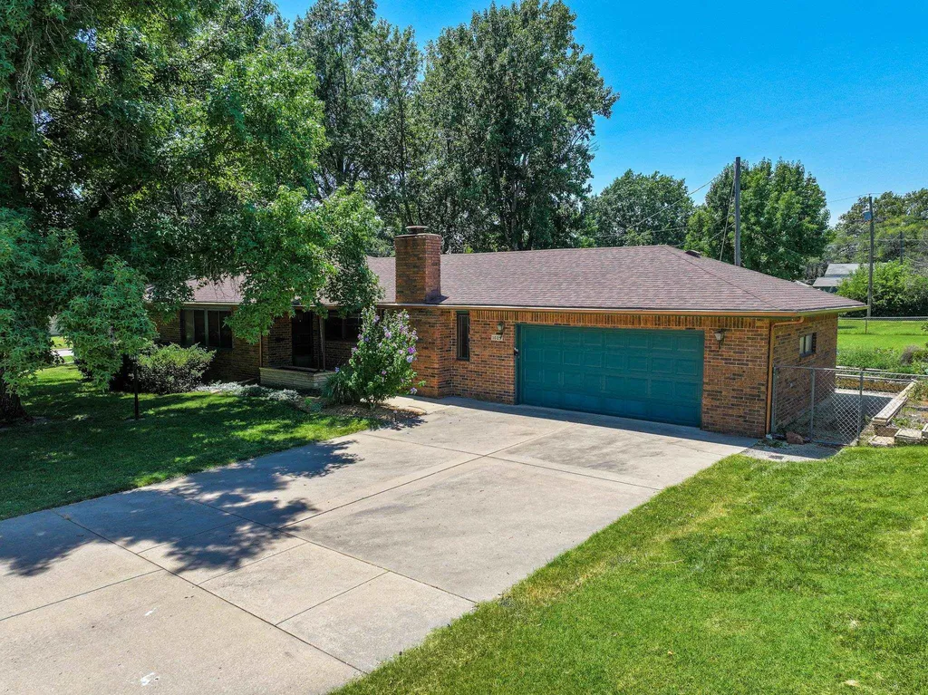 1025 S High Street El Dorado KS 67042