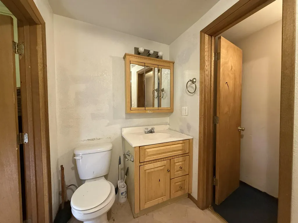 204 N Iowa Street Winfield KS 67156