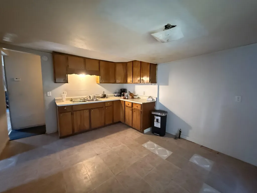 204 N Iowa Street Winfield KS 67156