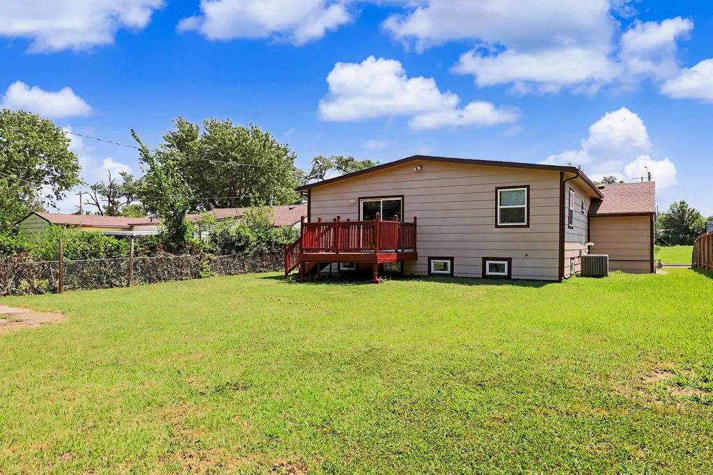 2611 N Lorraine Avenue Wichita KS 67219