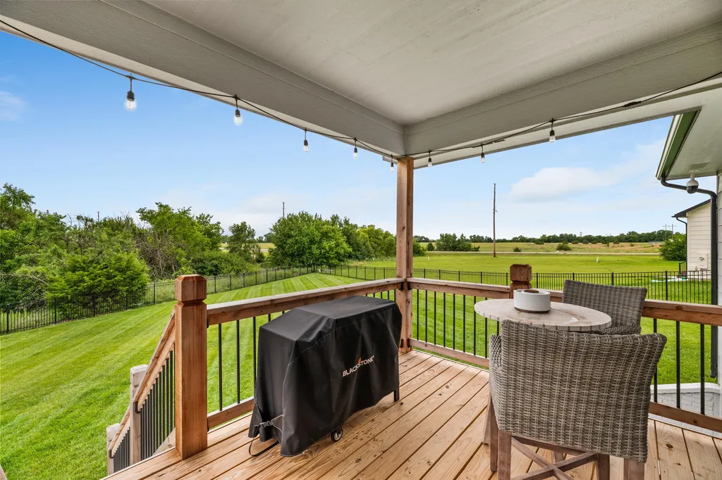 5299 N Hampton Street Bel Aire KS 67226