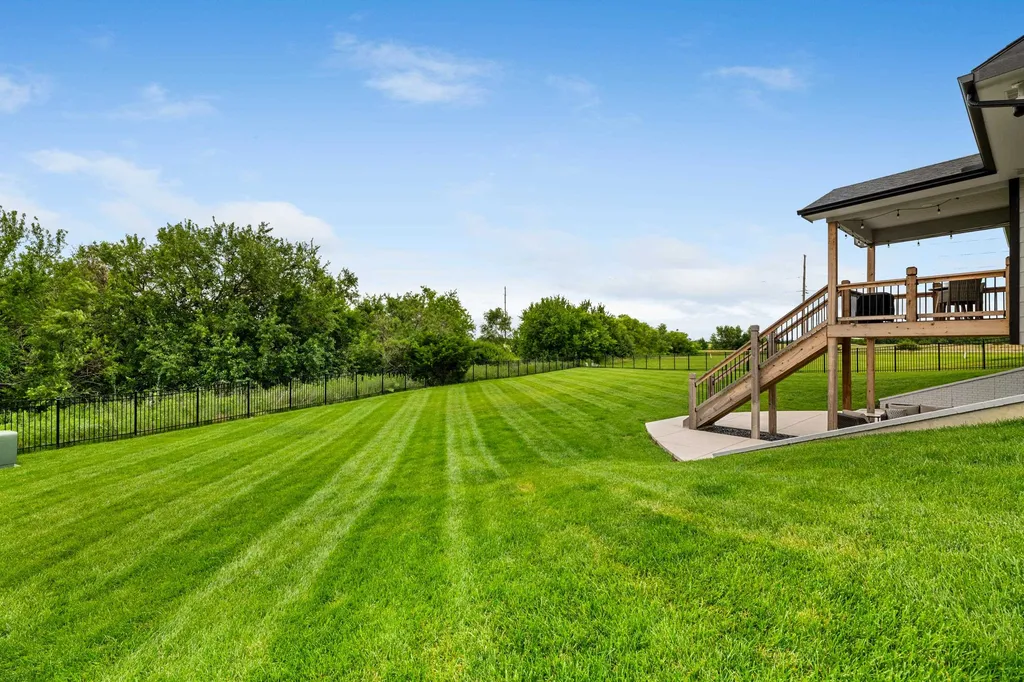 5299 N Hampton Street Bel Aire KS 67226