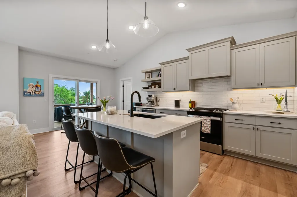 5299 N Hampton Street Bel Aire KS 67226