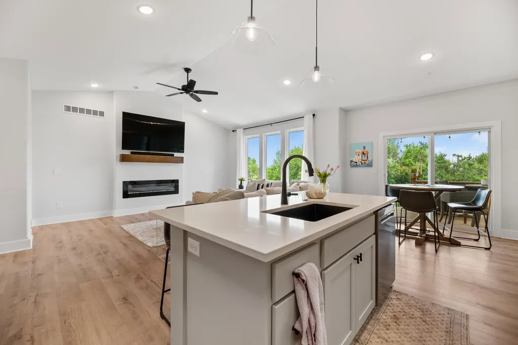 5299 N Hampton Street Bel Aire KS 67226