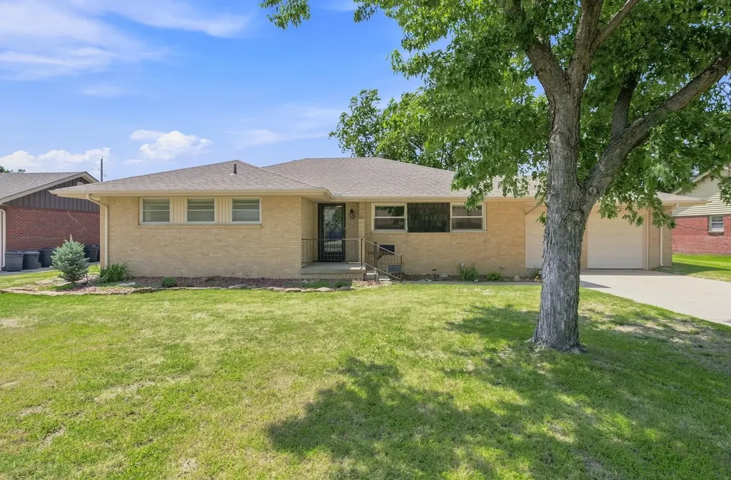 1633 N Charles Street Wichita KS 67203