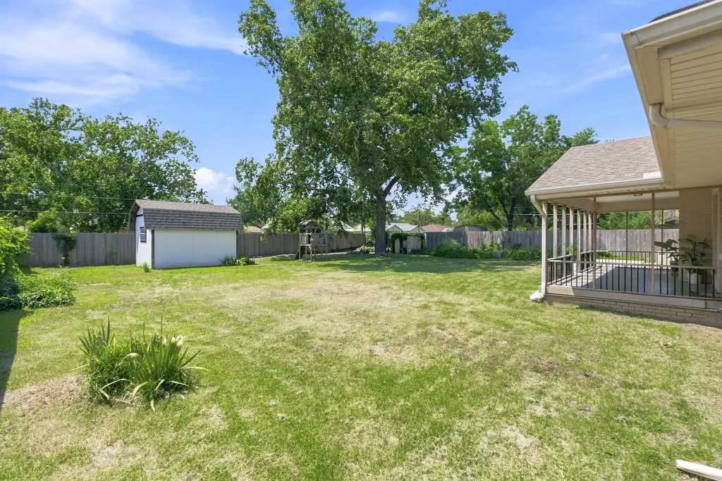 1633 N Charles Street Wichita KS 67203
