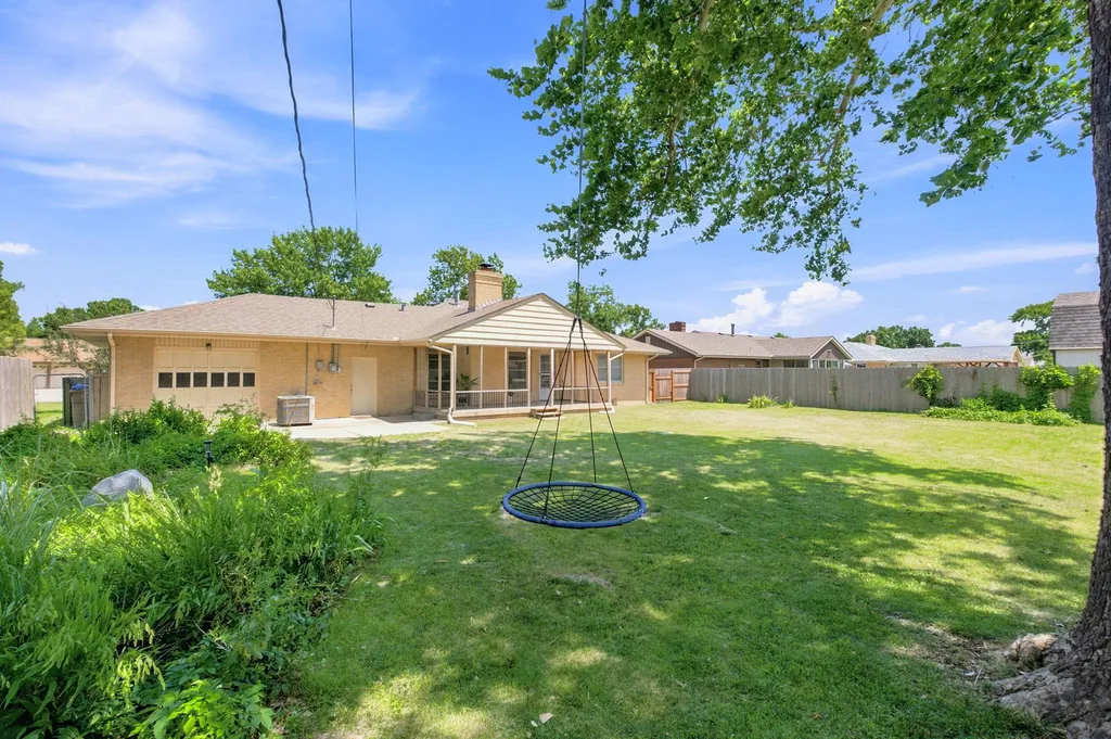 1633 N Charles Street Wichita KS 67203