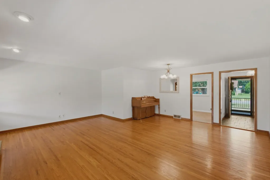 1633 N Charles Street Wichita KS 67203