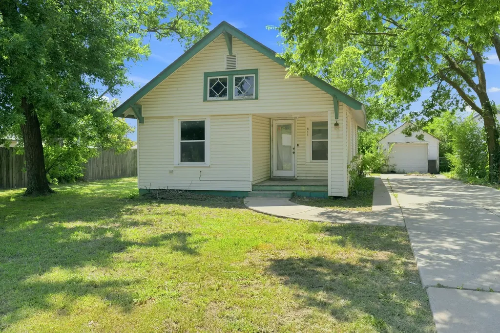 511 S Magnolia Newton KS 67114