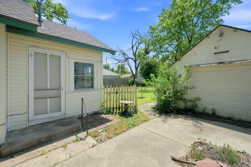 511 S Magnolia Newton KS 67114