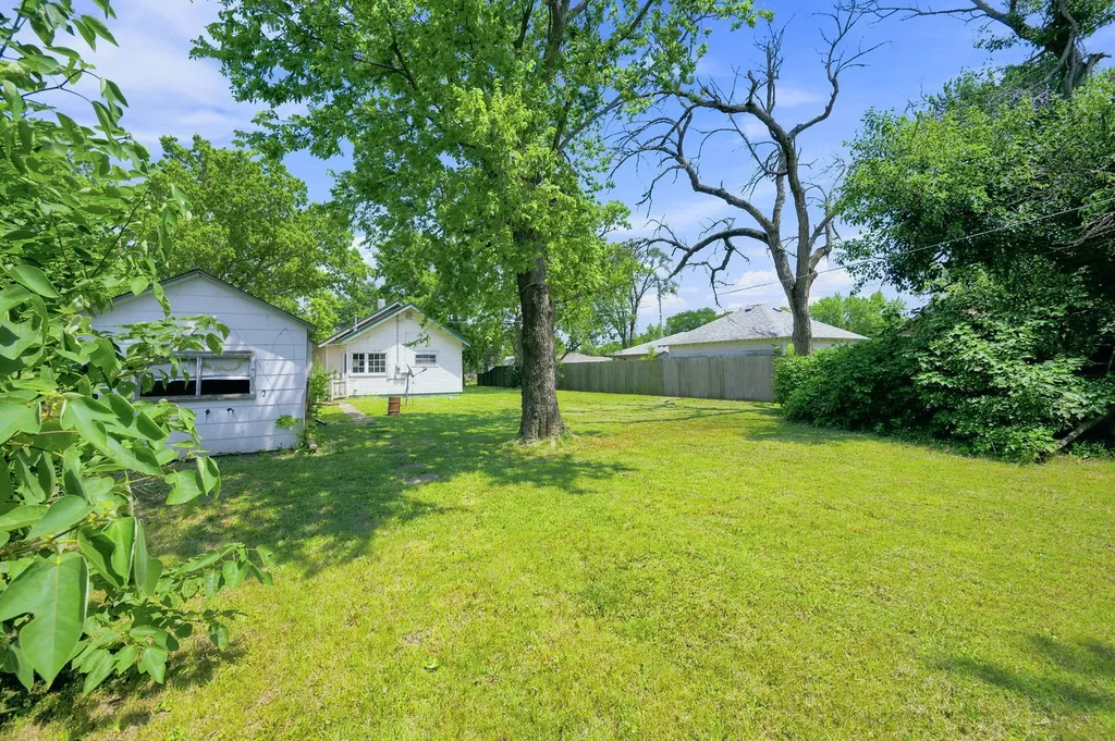511 S Magnolia Newton KS 67114